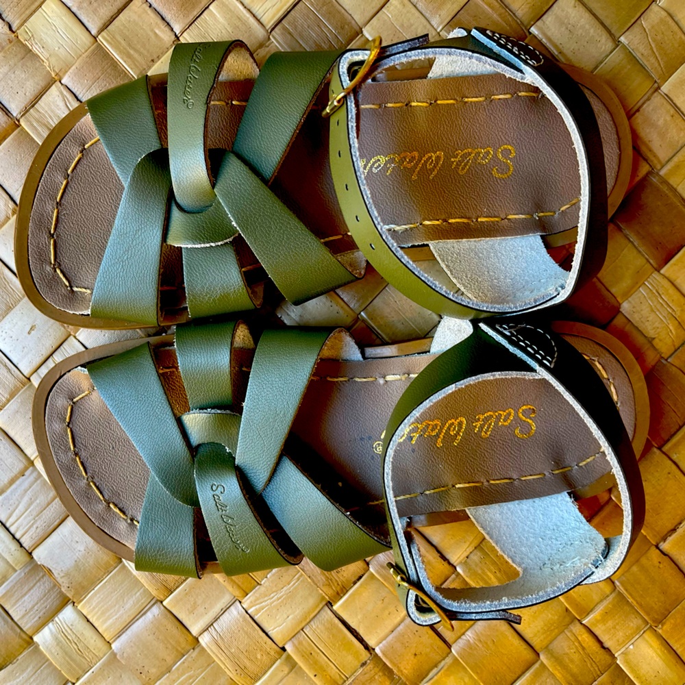 Salt Water Sandals- toddler girl size 10- never been worn